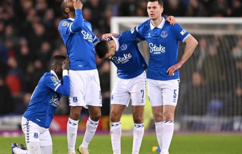 Ngôi sao Everton dính 'mưa chỉ trích' vì quả phạt đền quá tệ