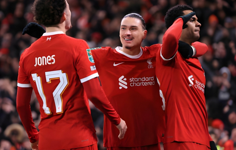 Ngược dòng 3 phút, Liverpool sáng cửa vào chung kết Carabao Cup