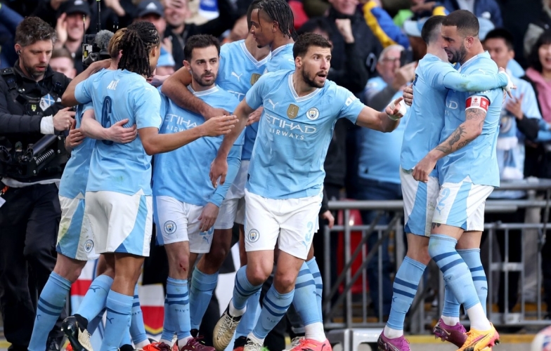 Trực tiếp Man City 0-0 Brighton: Đi tìm bàn thắng
