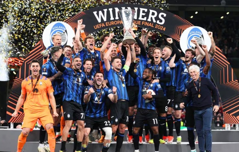 Chùm ảnh: Atalanta nâng cúp vô địch Europa League sau 61 năm lịch sử