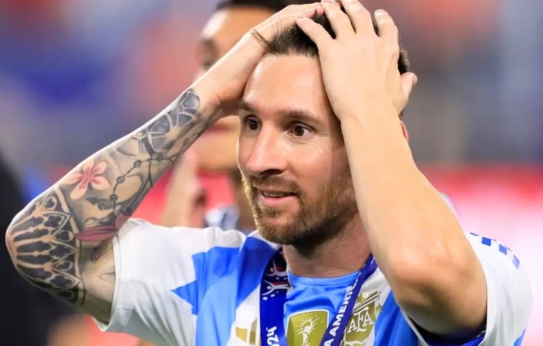 Nói thẳng ích kỷ, cựu sao ĐT Anh lên án Messi sau vụ Enzo