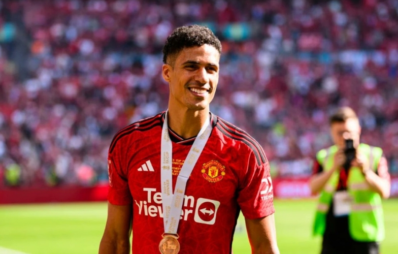 CHÍNH THỨC: Xác nhận bến đỗ mới của Raphael Varane sau khi rời Man United