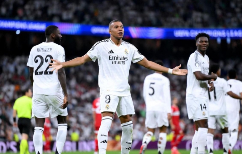 Mbappe ghi danh vào lịch sử Champions League