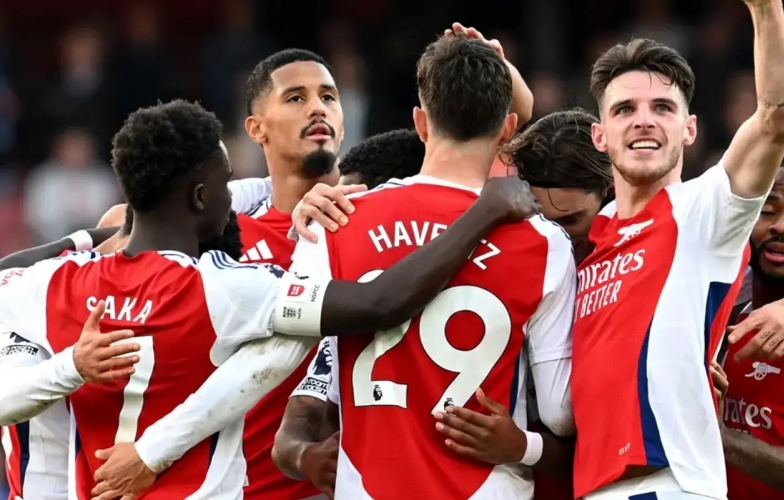 Trực tiếp Arsenal 0-0 Southampton: Ép sân từ đầu