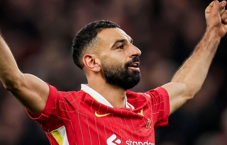 Ngược dòng trước Brighton, Liverpool chiếm ngôi đầu Premier League