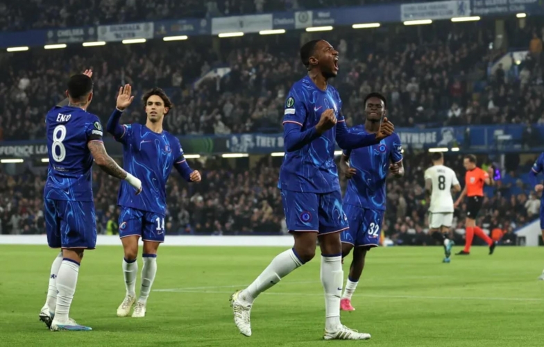 Nkunku cú đúp, Chelsea hủy diệt Noah tại đấu trường châu Âu