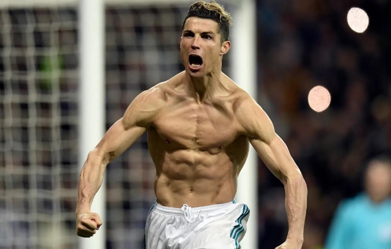 Bí quyết ăn kiêng, giữ gìn vóc dáng bất chấp tuổi tác của Ronaldo