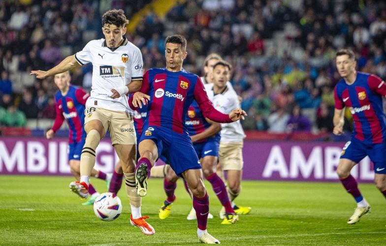 Trực tiếp Valencia vs Barca, 03h30 hôm nay 07/2/2025