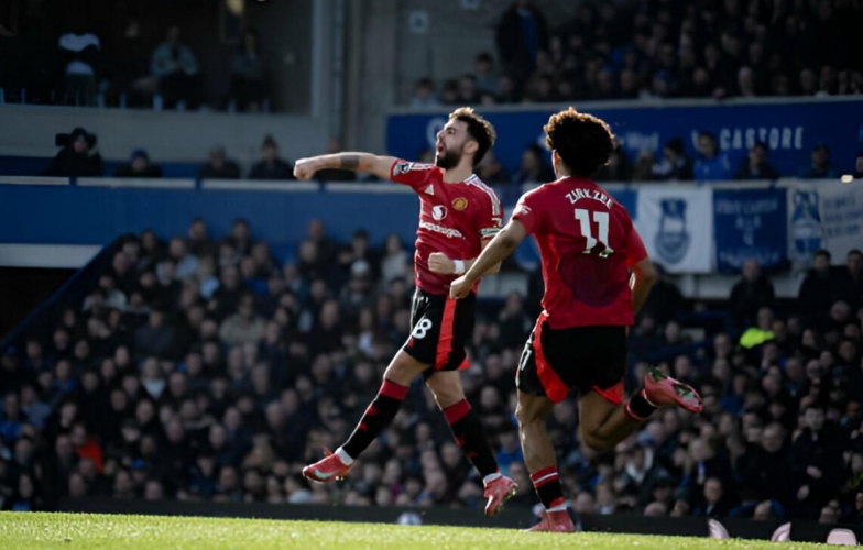 Bruno sút phạt thành bàn, MU hòa chật vật trước Everton