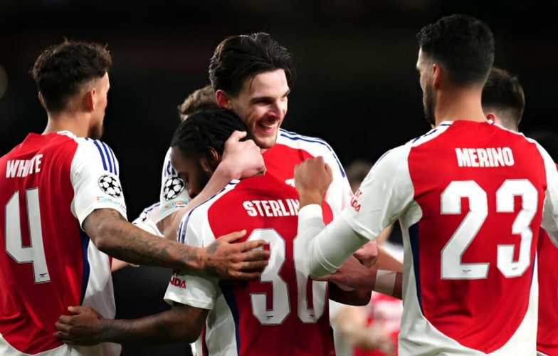 Trực tiếp Arsenal 2-1 PSV: Tấn công quyết liệt