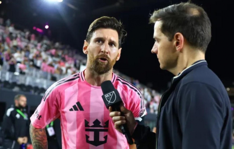 Messi nổi giận với trọng tài sau tình huống kỳ lạ
