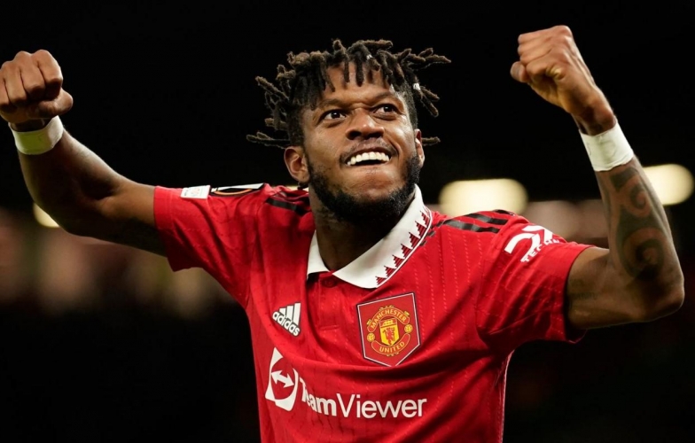 Ông lớn ra tay, Fred chuẩn bị tái xuất Premier League
