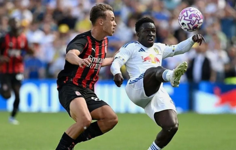 Leeds chia điểm AC Milan trong trận tổng duyệt trước mùa giải