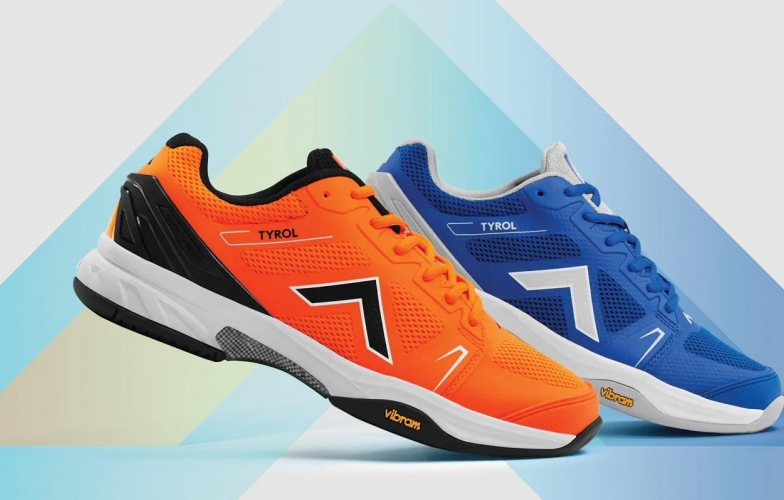 Tyrol Drive V Pro: Đôi giày khiến bạn “bám sân” như dính keo trong mỗi pha bóng