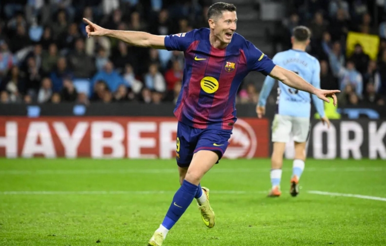 Lewandowski lập hat-trick, Barcelona hạ gục Celta Vigo đầy kịch tính