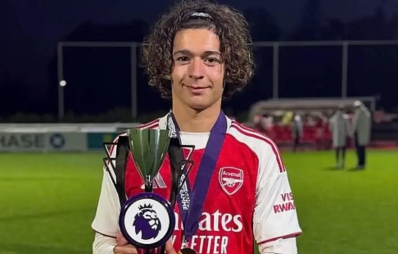 Arsenal đưa cầu thủ... 13 tuổi vào đấu Bayern Munich