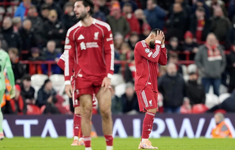 Salah im tiếng, Liverpool thảm bại trận thứ 3 liên tiếp trên mọi đấu trường