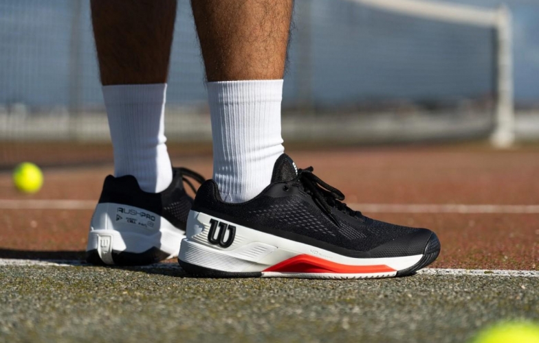Review giày pickleball Wilson Rush Pro 4.5: Bùng nổ tốc độ và giữ vững ổn định