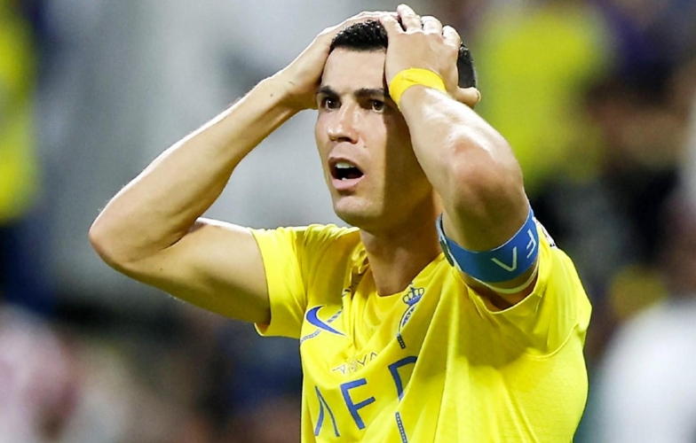CHÍNH THỨC: FIFA ra án phạt, Al Nassr của Ronaldo 'hết mơ' Saudi Pro League?