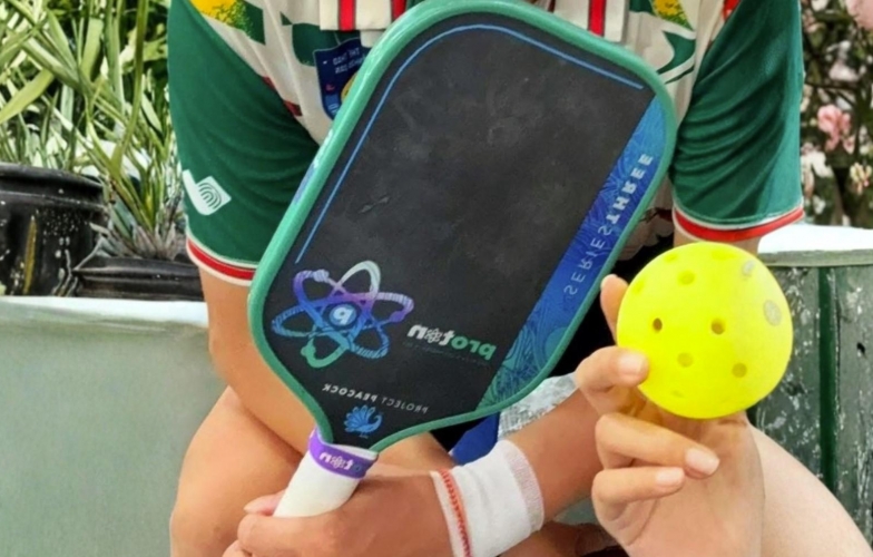 Review vợt Proton Project Peacock: Cây vợt tuyệt đỉnh cho người chơi kỹ thuật