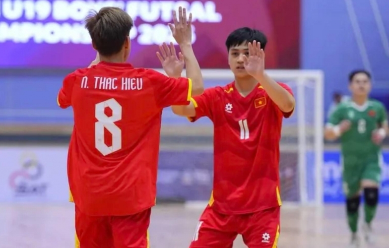 CĐV Thái Lan đồng loạt dậy sóng khi Việt Nam thẳng 18-0 ở giải AFF