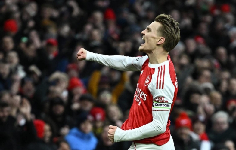 Trực tiếp Arsenal 1-0 Brighton: Odegaard mở tỷ số nhanh chóng