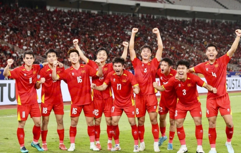 Báo Indonesia tuyên bố Việt Nam đã vượt Thái Lan trong cuộc đua 'Vua Đông Nam Á'