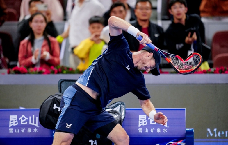 Thêm một màn đập vợt, đến lượt cựu số 1 thế giới 'trút giận' tại China Open 2023