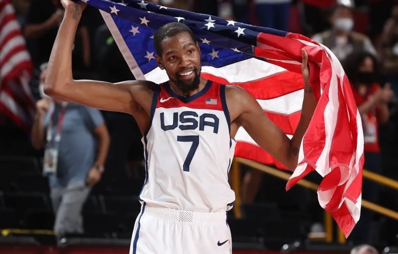 Kevin Durant trở lại tập luyện cùng tuyển bóng rổ Mỹ