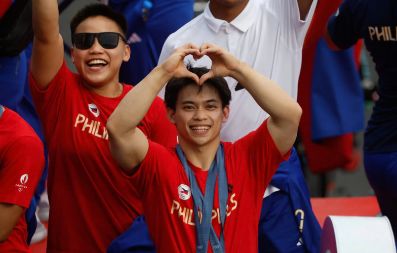 Philippines tổ chức lễ diễu hành cho HCV Olympic Carlos Yulo