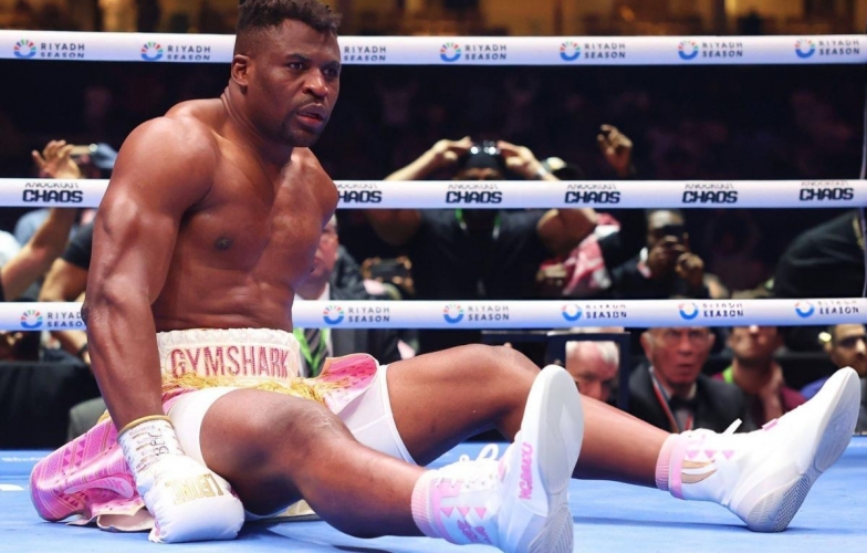 Francis Ngannou tiết lộ những góc khuất trong thất bại trước Anthony Joshua