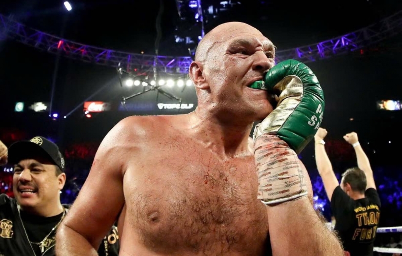 Tyson Fury làm rõ tin đồn chấn thương trước trận tái đấu với Oleksandr Usyk