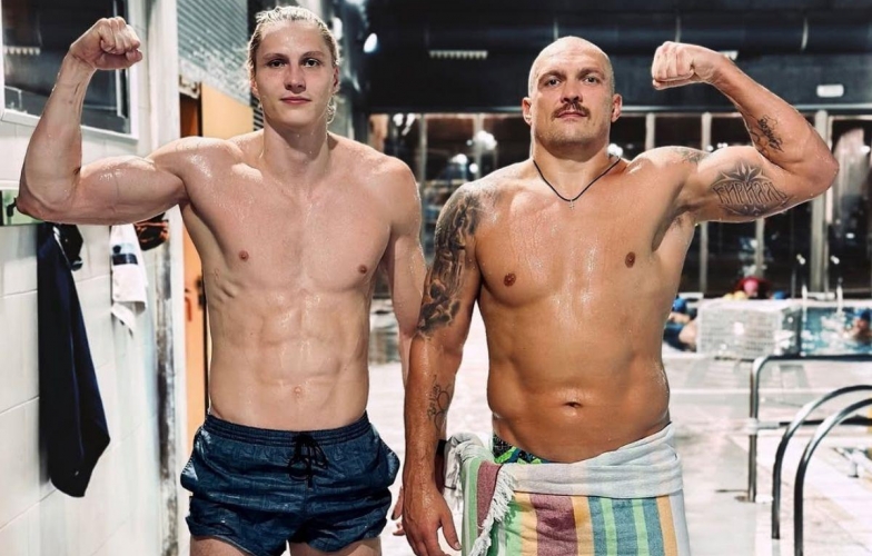 Oleksandr Usyk khoe vóc dáng trước thềm tái đấu Tyson Fury