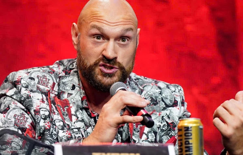 Tyson Fury dằn mặt Oleksandr Uysk trước trận tái đấu