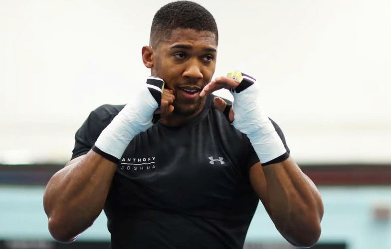 Anthony Joshua xác định đối thủ tiếp theo sau khi trận đấu với Tyson Fury bị hủy bỏ