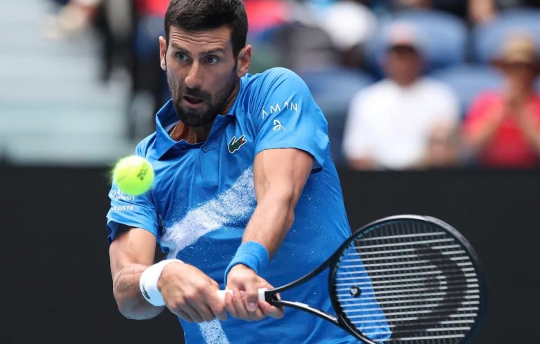 Djokovic phá kỷ lục, tiến vào vòng 3 Australian Open 2025