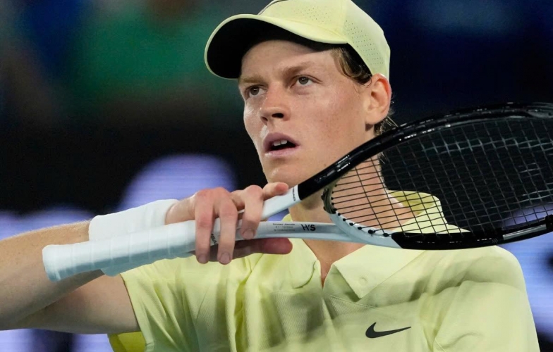 Hủy diệt đối thủ, Jannik Sinner vô địch Australian Open lần thứ hai liên tiếp