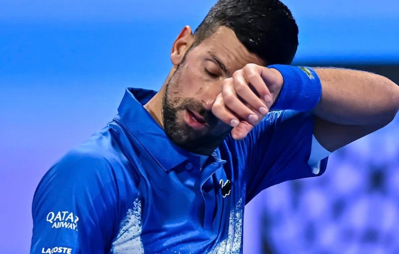 Djokovic khiến người hâm mộ lo lắng