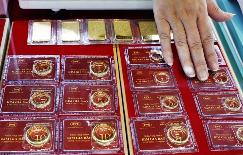 Giá vàng hôm nay sáng 2/5: Trên đà giảm sâu