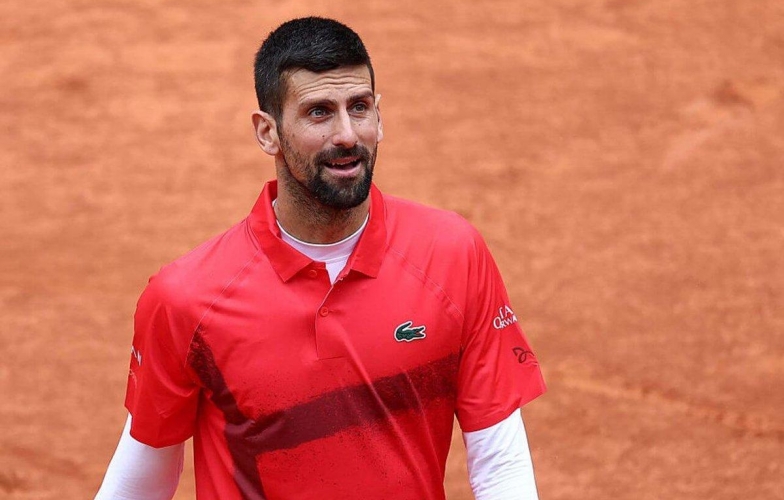 Medvedev gây thất vọng, Djokovic khởi đầu suôn sẻ tại Roland Garros
