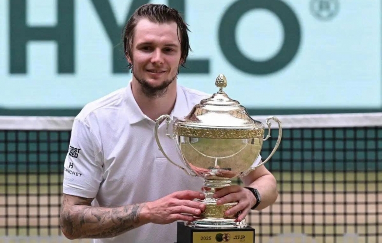 Tay vợt Châu Á hạ đẹp Medvedev, vô địch giải Halle Open lần thứ 2 liên tiếp