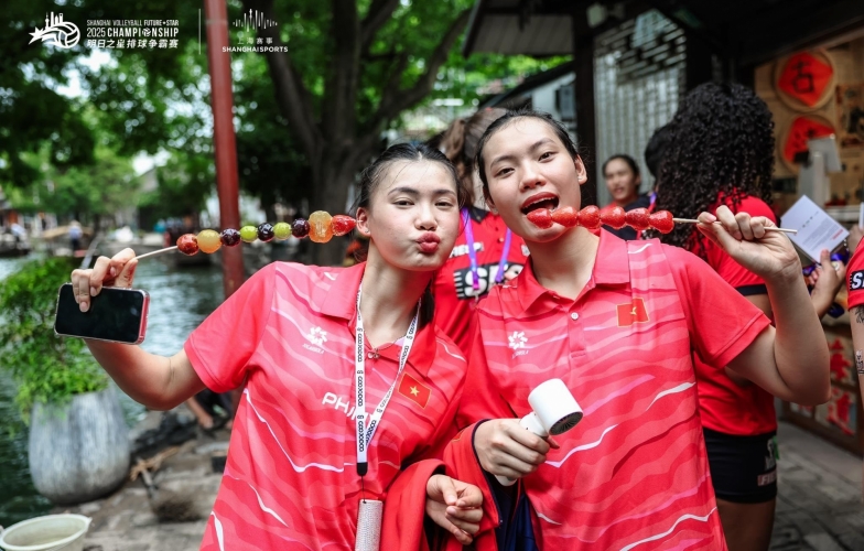 Tuyển bóng chuyền nữ Việt Nam du hí tại Thượng Hải