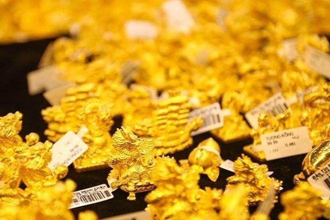 Giá vàng hôm nay chiều 26/7: Sắc đỏ bao trùm