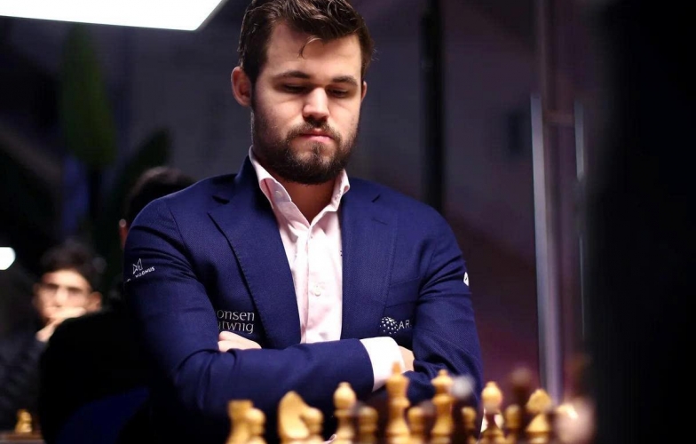 Vua cờ Magnus Carlsen tuyên chiến với Ronaldo