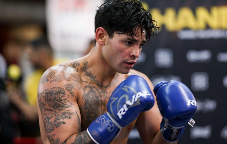 Ryan Garcia đưa ra tối hậu thư 20 triệu USD cho Oscar De La Hoya