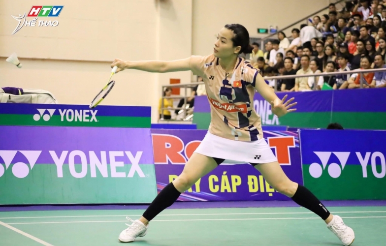 Nguyễn Thùy Linh lên đường dự giải cầu lông Trung Quốc