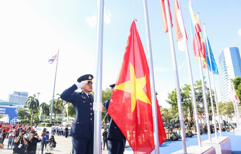 Trang trọng lễ thượng cờ Đoàn Thể thao Việt Nam tại SEA Games 33