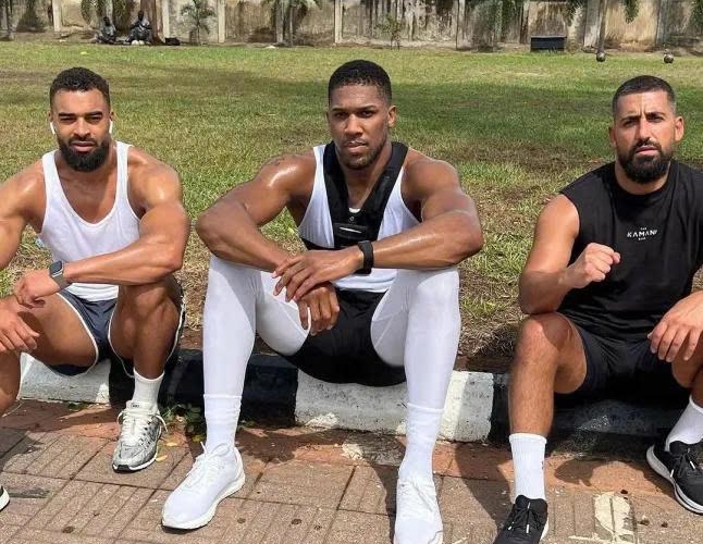 Anthony Joshua có thể chuyển biến xấu sau vụ tai nạn kinh hoàng