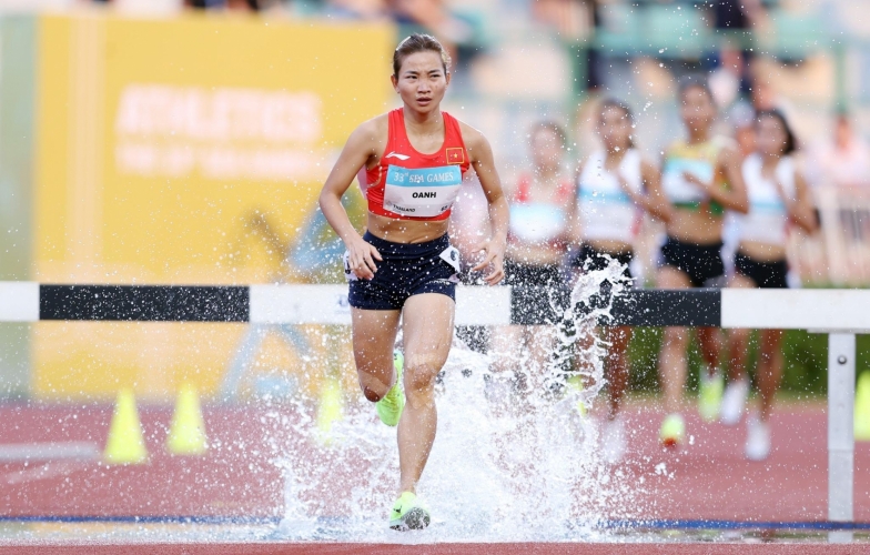 Nguyễn Thị Oanh dự giải bán marathon quốc tế nhân dịp năm mới