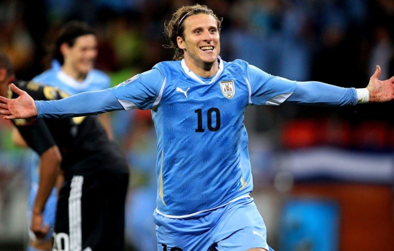 Diego Forlan trình làng tennis chuyên nghiệp ở tuổi 45